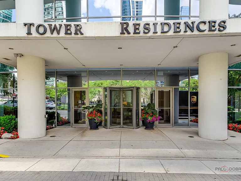 1235 S Prairie Ave #2107 — Photo 3