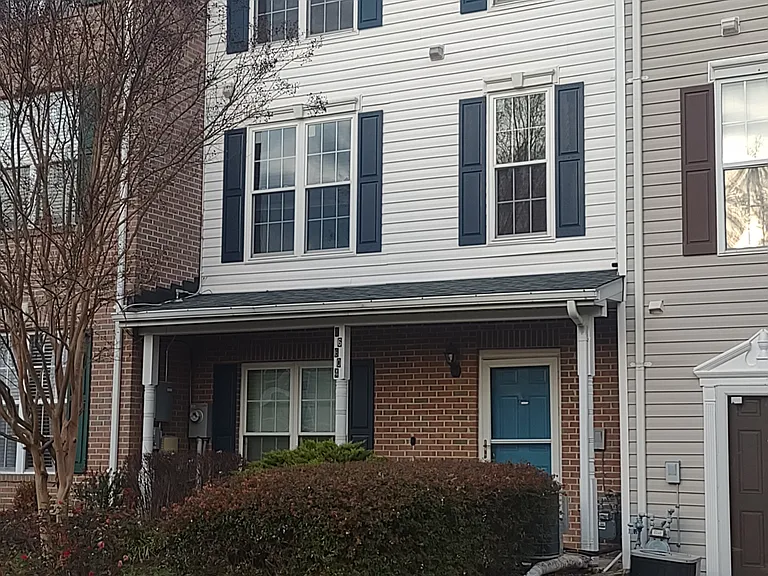 16604 Eastview Ter #16604 — Photo 3