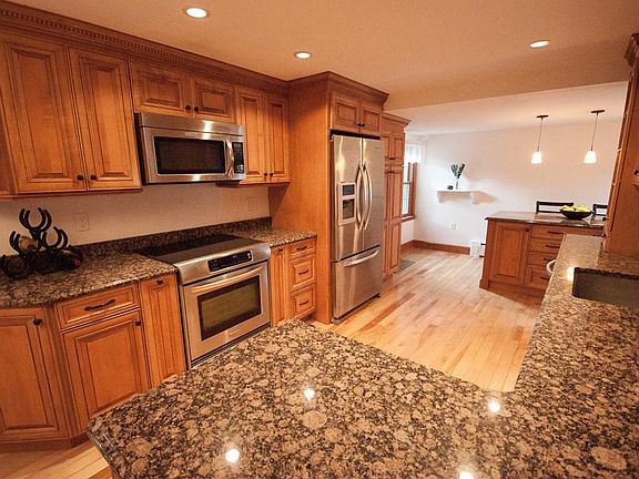 3rd image of 169 Burgess Ave