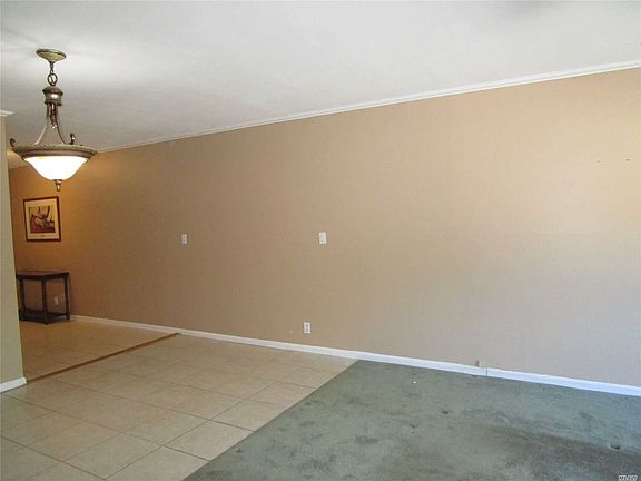 4th image of 324 Post Ave APT 4E