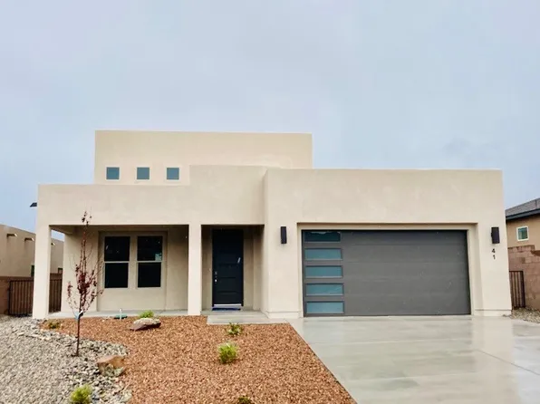 41 Confianza St, Los Alamos, NM 87544