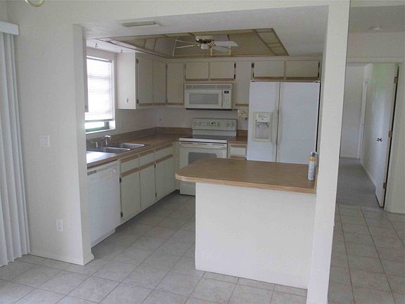 4th image of 3317 SW 7th Pl