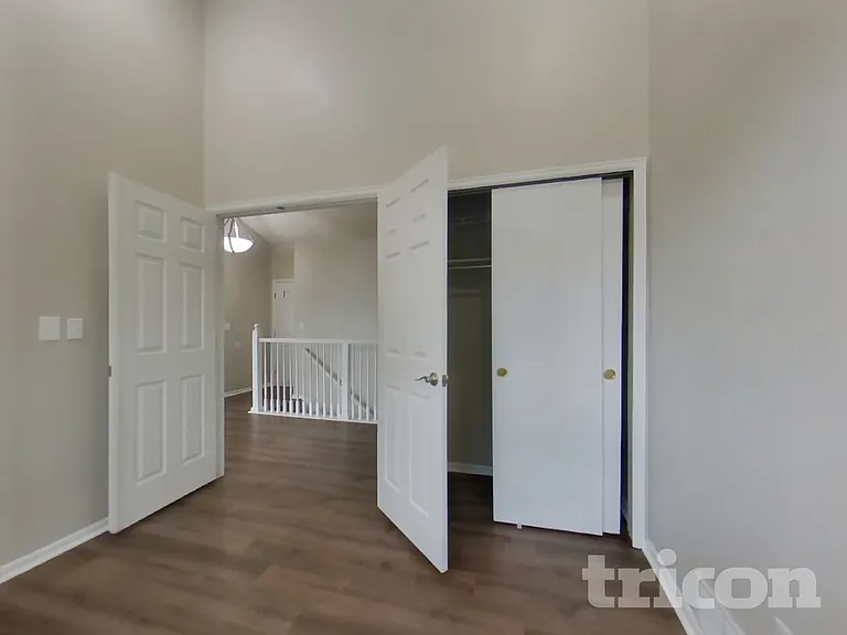 995 Cobblestone Dr — Photo 8