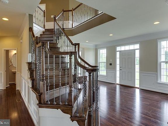 3rd image of 3705 Tanyard Ln