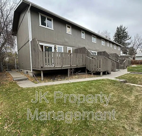 919 1st Ave SW #4 — Photo 4