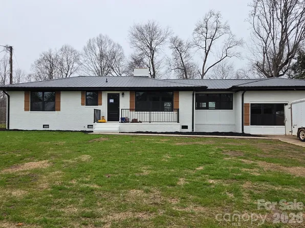 1325 Armstrong Rd, Belmont, NC 28012