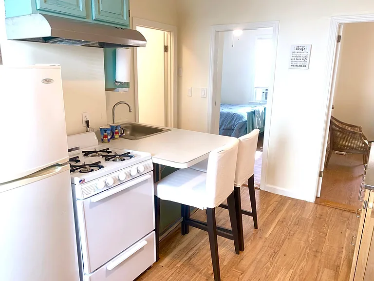 57 Preston St #1L — Photo 8