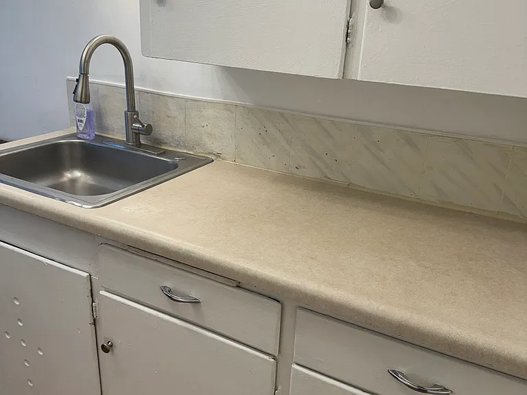 401 N 4th St #9 — Photo 8