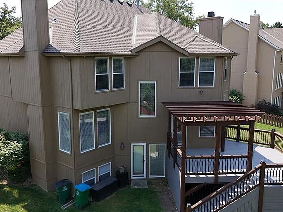 2nd image of 2516 SW Wintercreek Dr
