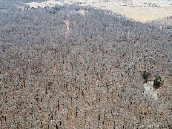 5th image of 8101 S 700th Rd