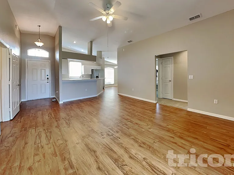 3382 Winchester Estates Cir — Photo 2
