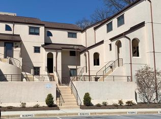 8928 Battery Pl #15, Bethesda, MD 20814