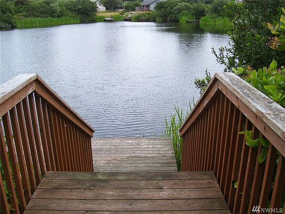 4th image of 385 S Butterclam St SW