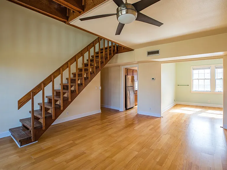 1550 Palm Ave — Photo 10