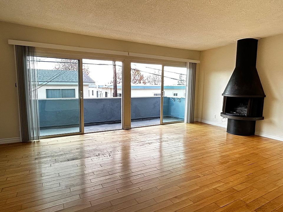 LIVING ROOM AND BALCONY