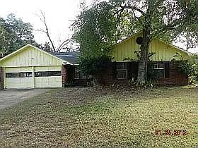 2nd image of 784 Sharon Hills Dr