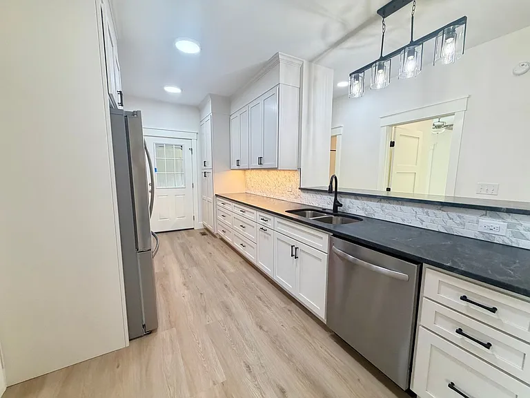 246 Magnolia Dr — Photo 3