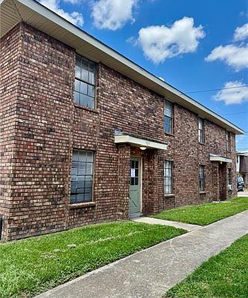 2nd image of 905 Linda Ln APT C
