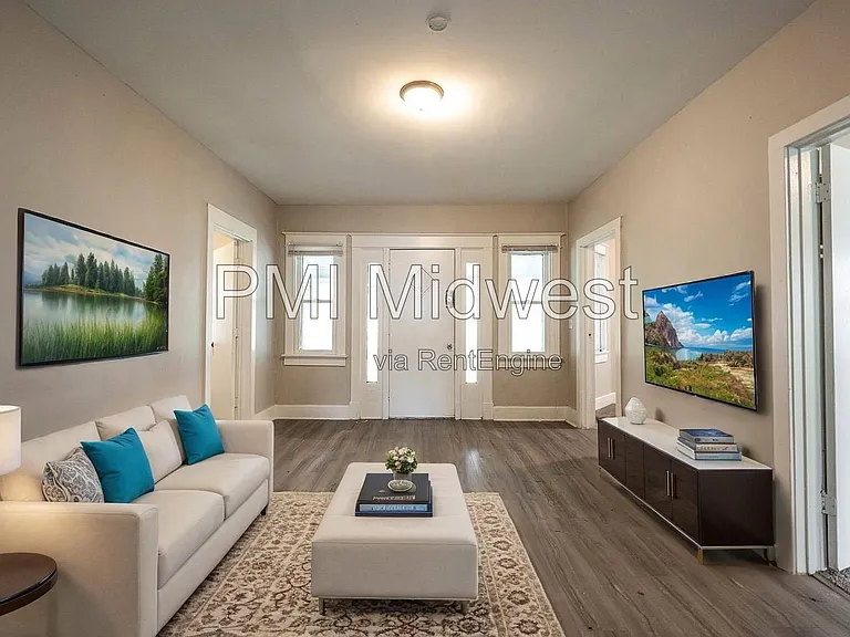 130 N Gladstone Ave — Photo 6
