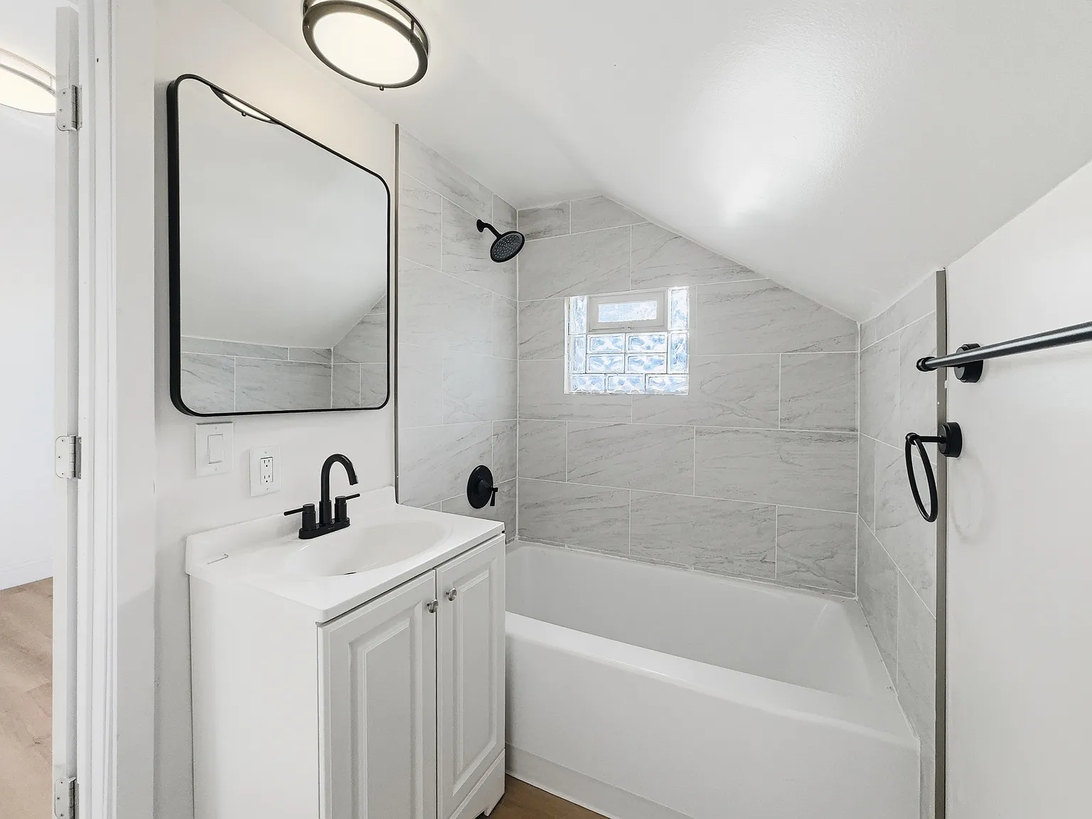 329 West Muir Avenue - 1 — Photo 2