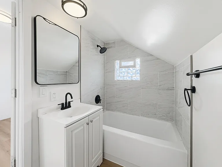 Bathroom Upstairs