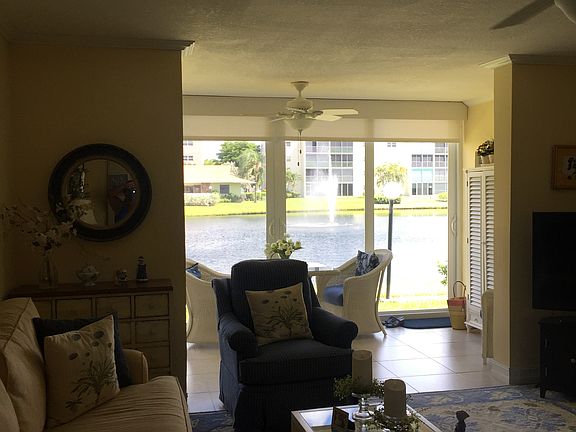 4th image of 315 SE 11th Ter APT 108