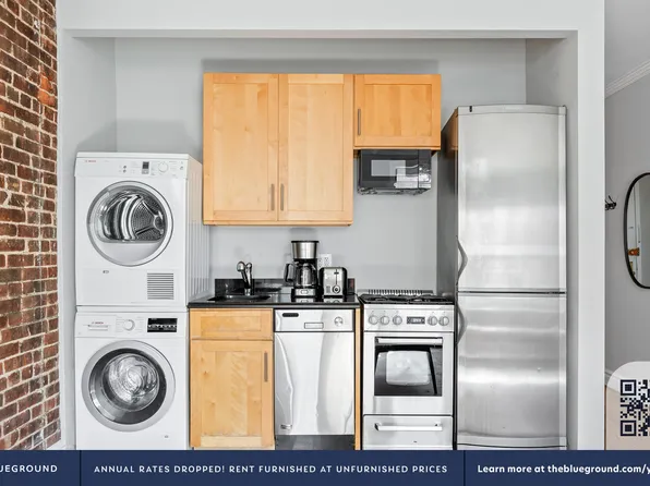 273 West 10th Street image 8 of 17