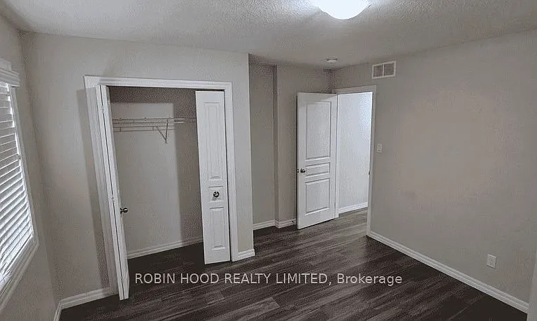 84 Hardcastle Dr — Photo 9