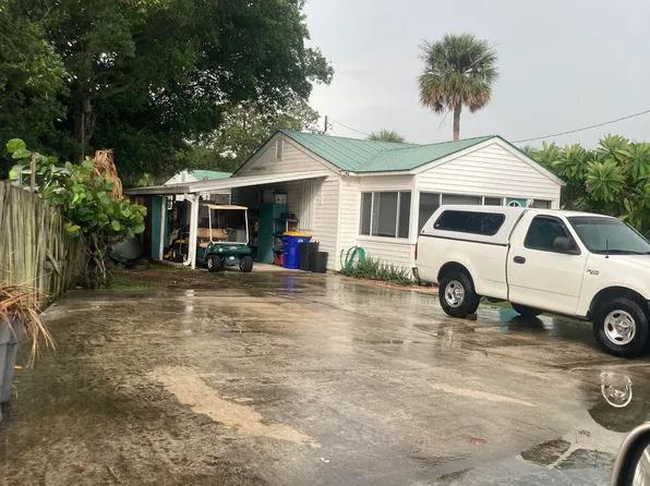 2472 NE Pine Avenue, Jensen Beach, FL 34957