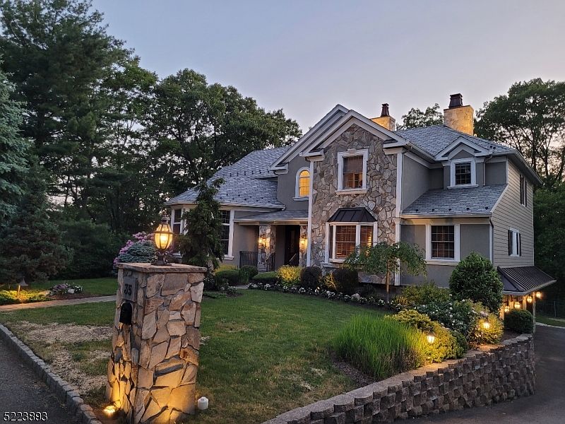 1st image of 35 Estella Ave