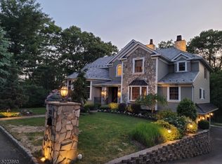 35 Estella Ave, North Caldwell, NJ 07006