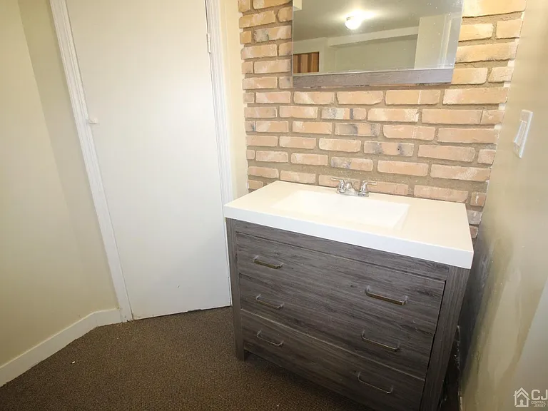 2497 Saint Georges Ave — Photo 12
