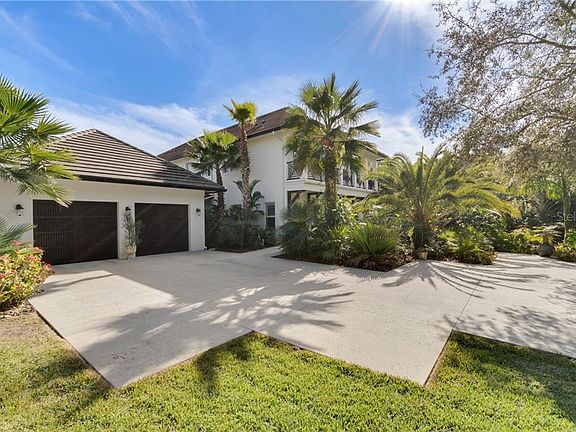 4th image of 250 Lakeshore Pointe Blvd