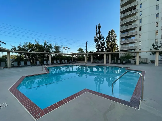 4411 Los Feliz Blvd #104 — Photo 14