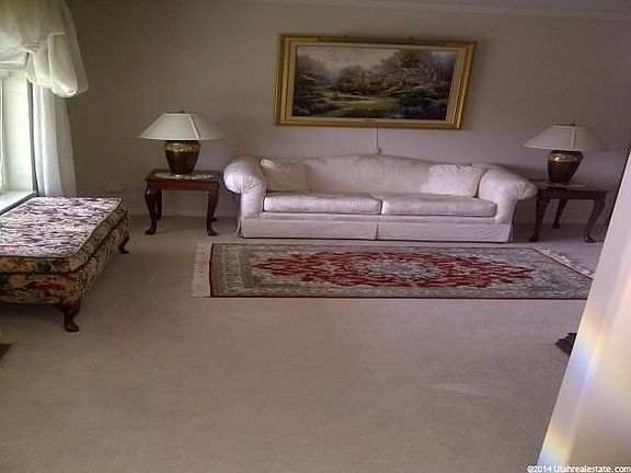 4th image of 1126 N Sage Dr