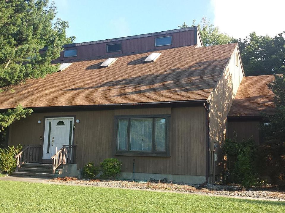 1st image of 23 Baskenridge Dr