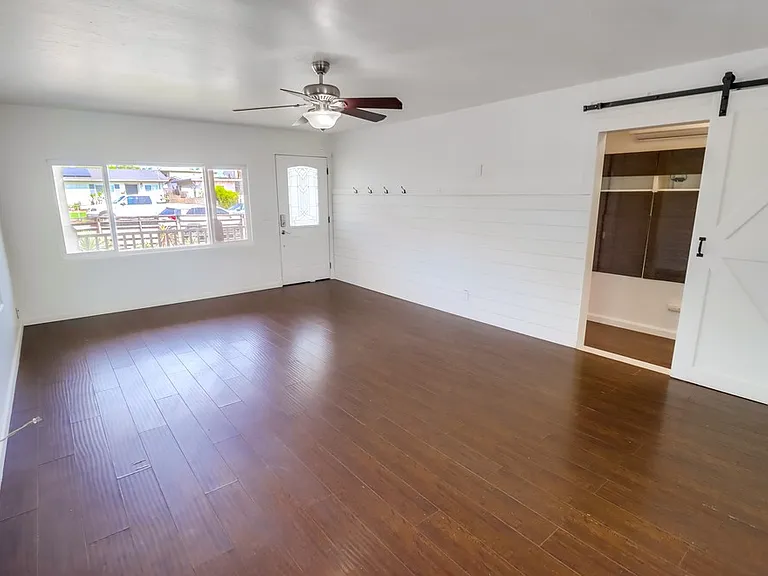 843 Georgia St — Photo 11