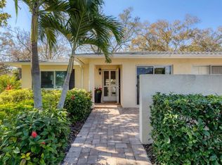 7032 W Country Club Dr N, Sarasota, FL 34243