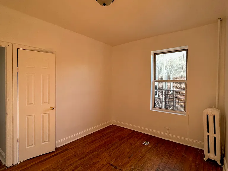201 Claremont Ave #10 — Photo 4