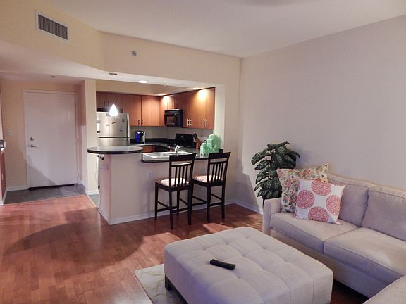 3rd image of 110 N Federal Hwy APT 1011