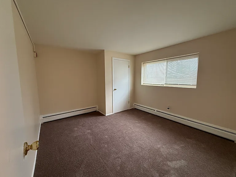 1090 Mineral Spring Ave #3 — Photo 5