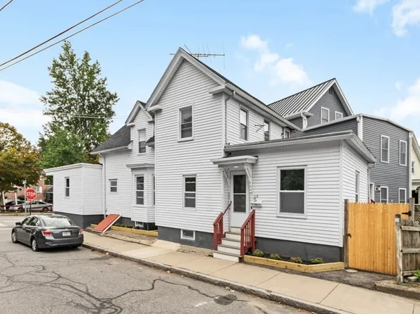 112 Hampshire St, Lowell, MA 01850