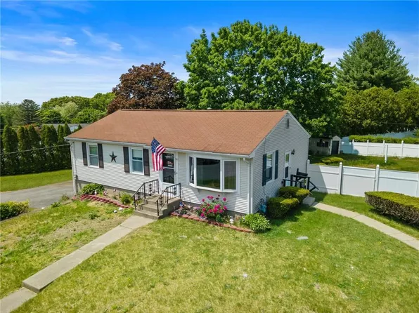 50 Country Rd, Woonsocket, RI 02895