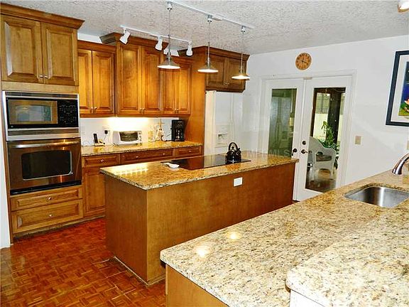 5th image of 1774 Lake Berry Dr