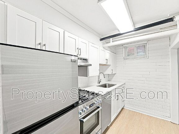 4th image of 1120 S Logan St APT 14