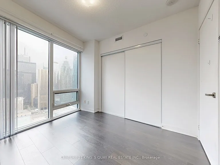 88 Harbour St #4204 — Photo 23