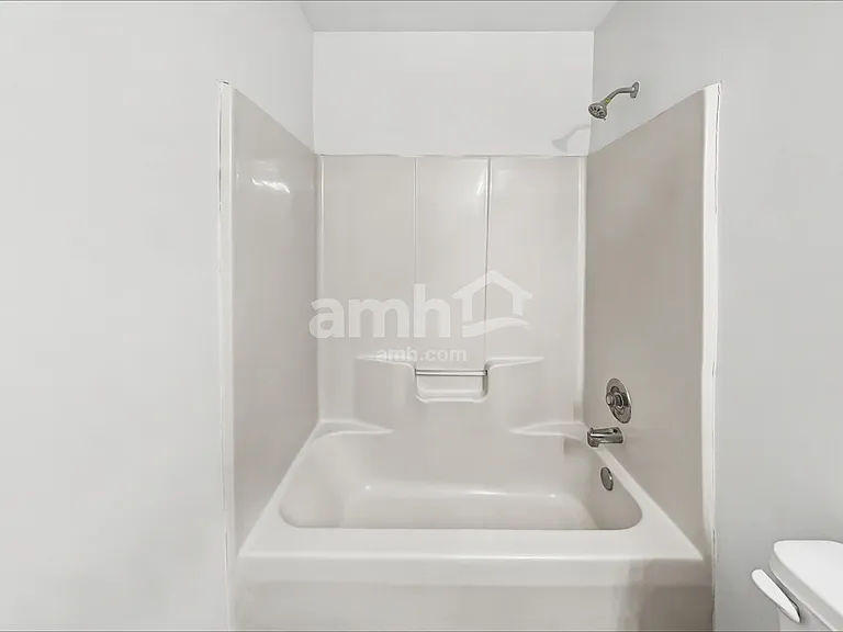 4601 Heritage Woods Dr — Photo 12