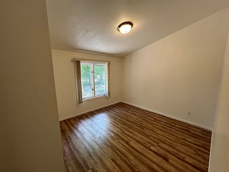 1135 E Saginaw St #1137 — Photo 9