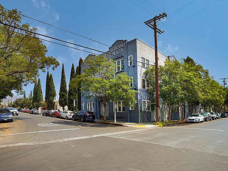 1000 N Serrano Ave — Photo 6