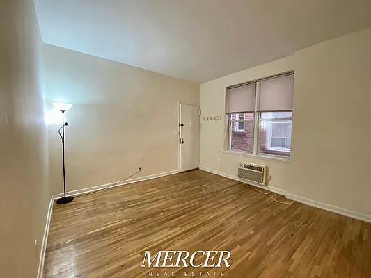 Rented by Mercer Real Estate | media 13